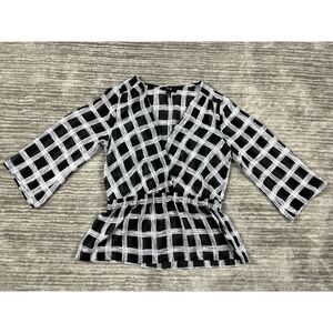 AGB Top Womens Medium Black White Sheer 3/4 Sleeve V-Neck